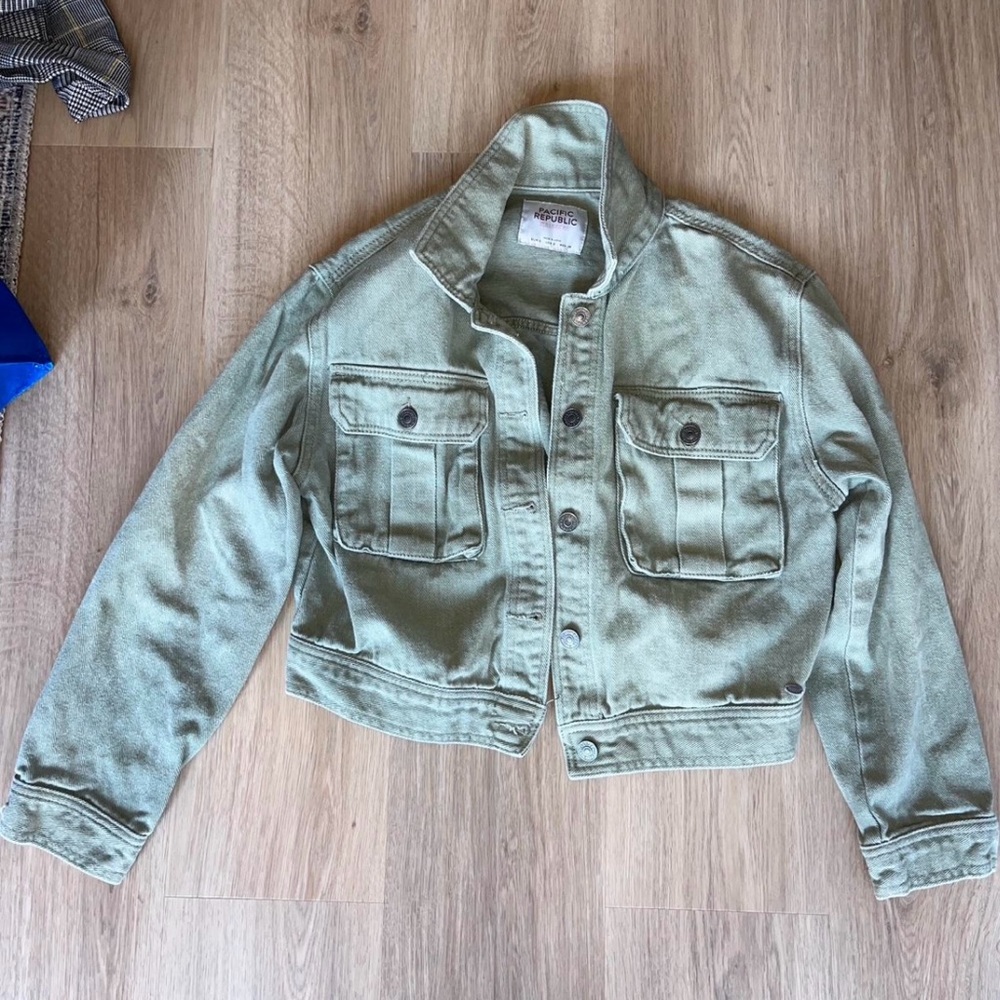 Pull&Bear Green Jean Jacket